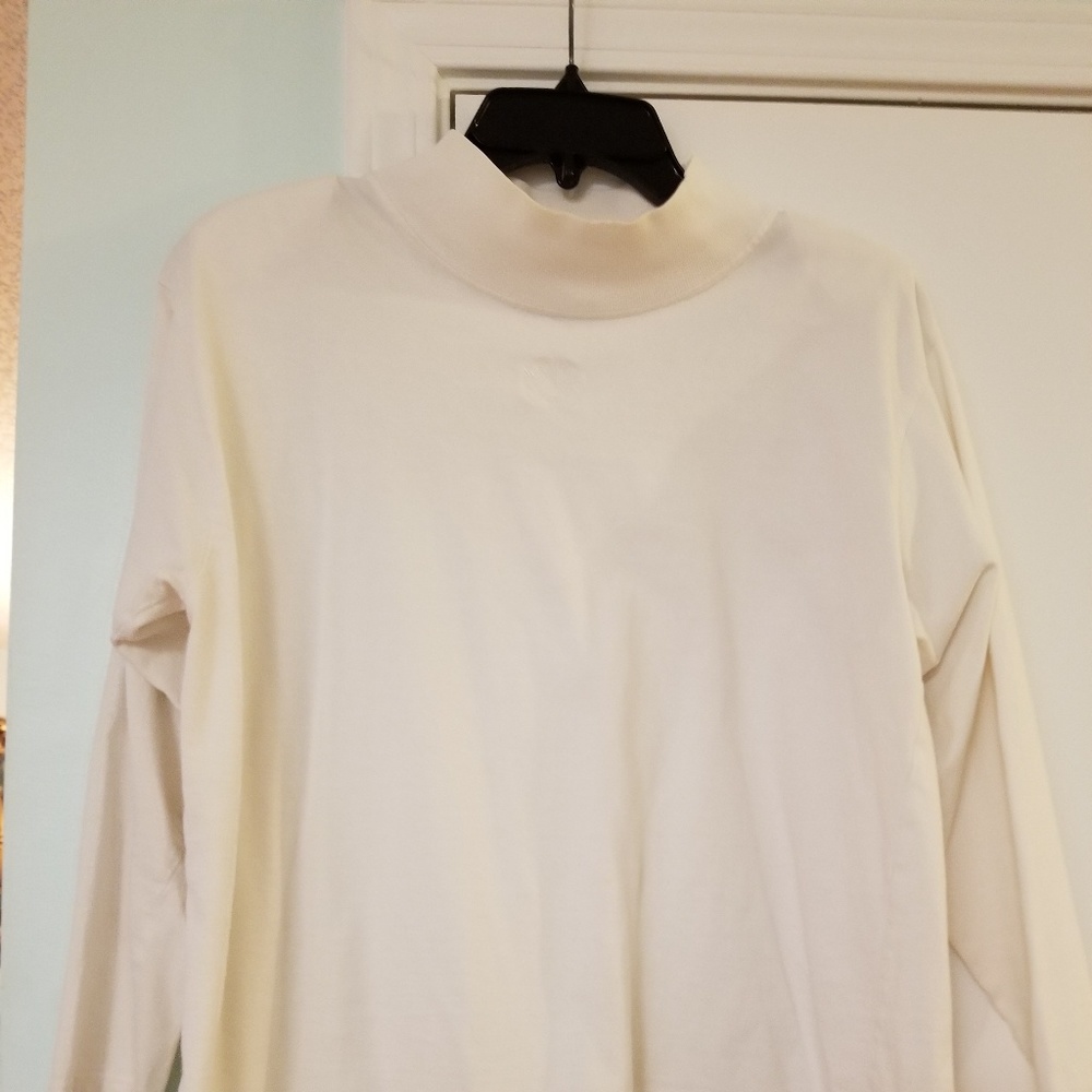 Turtle neck shirt